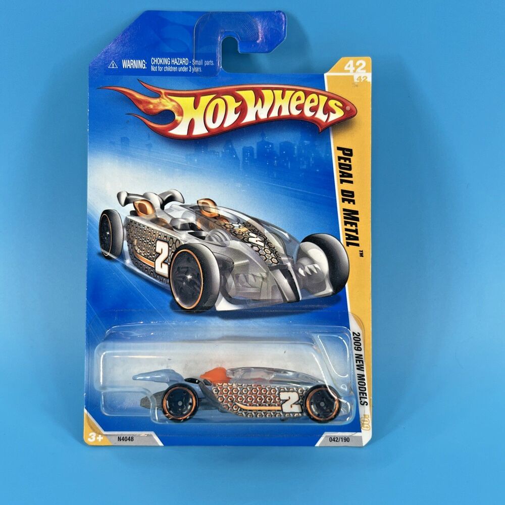 Hot Wheels 2009 New Models #42 Pedal De Metal Lavender w/ SKs